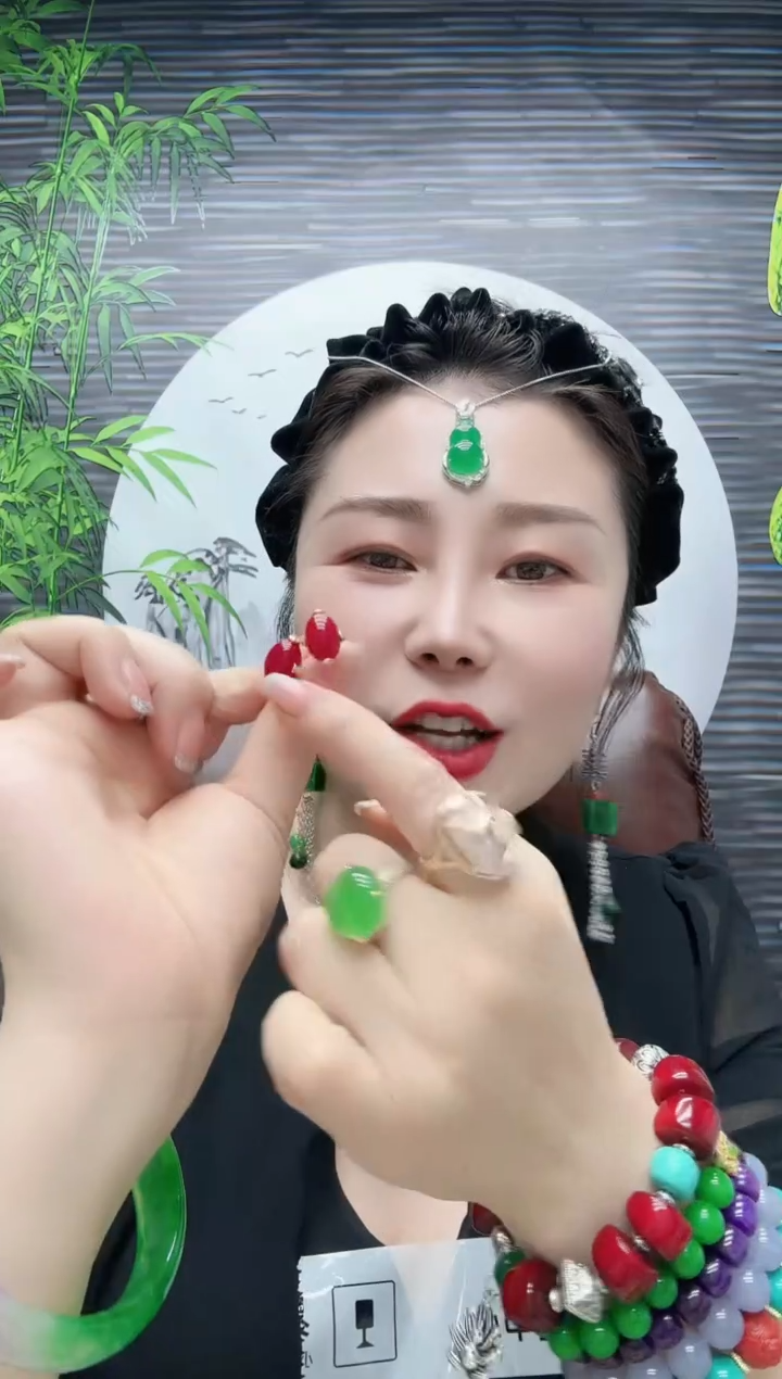 高货红色爪镶耳钉