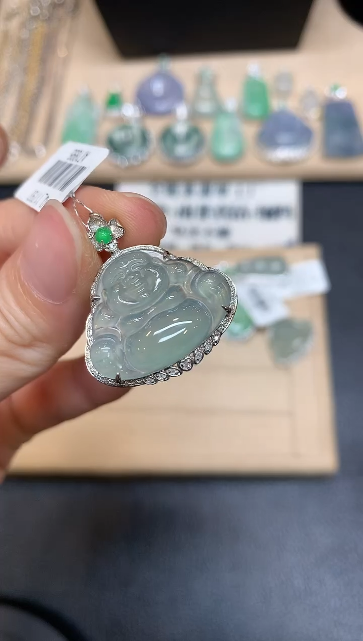 【闪购商品】翡翠颈饰18K金镶嵌佛公【无服务费】
