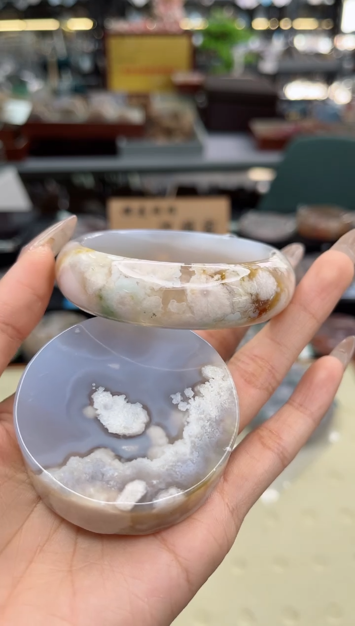 【闪购商品】石英质玉手镯未镶嵌58圈口（赠品镯心）6590585