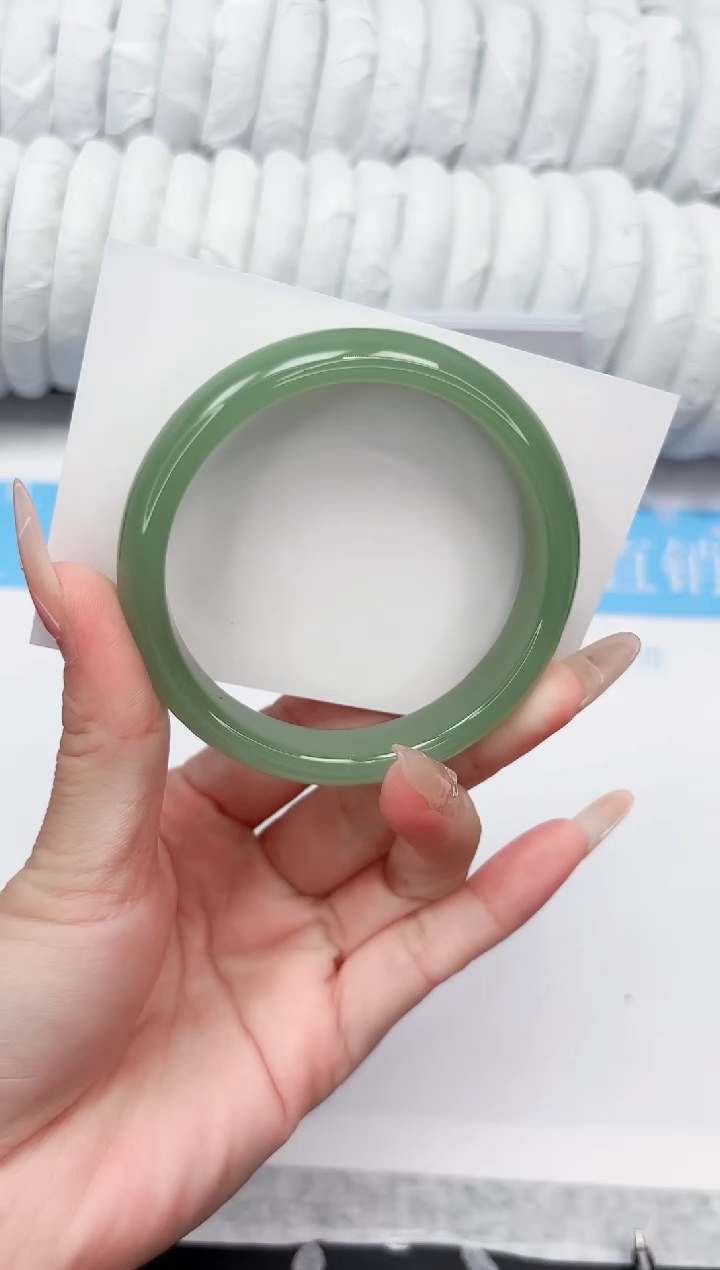 石英质玉手镯未镶嵌218-56.3BQ