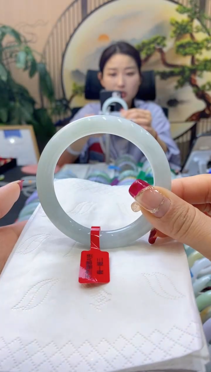 【闪购商品】翡翠手镯未镶嵌99908222