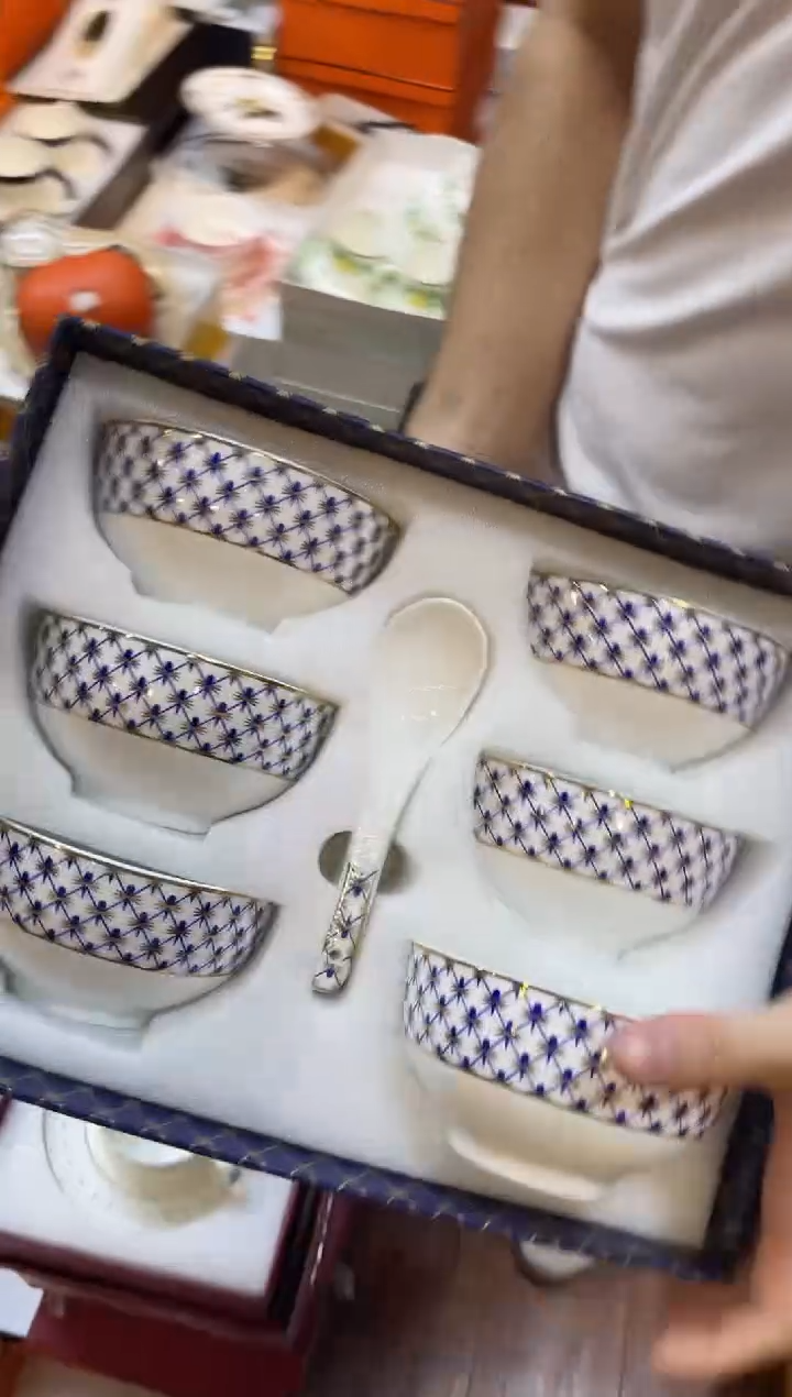 杯鸿辉家品牌瓷器，京东包邮！