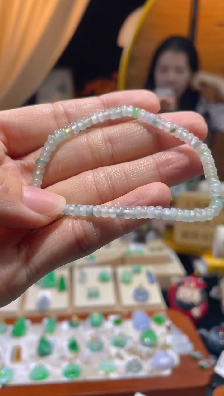 【闪购商品】翡翠颈饰未镶嵌百元以下不出证 