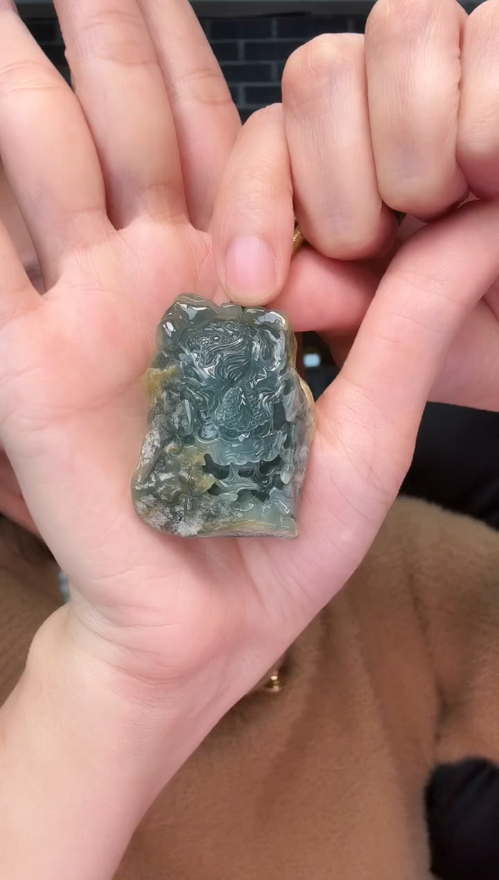 颈饰未镶嵌翡翠牌子