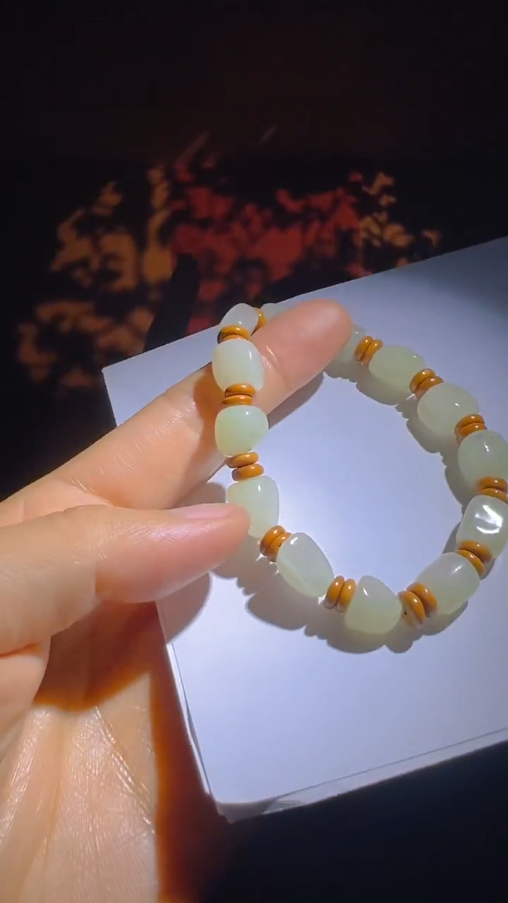 颈饰未镶嵌和田玉a1