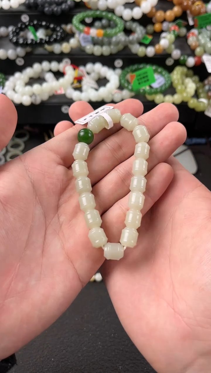 【闪购商品】和田玉手串未镶嵌且末青白竹节手串卡9微色差