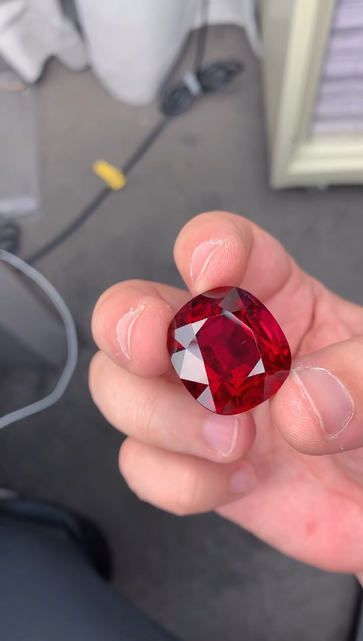 【闪购商品】碧玺裸石未镶嵌50ct 卢比来碧玺