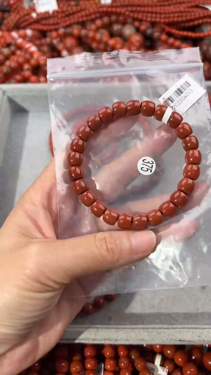 南红玛瑙手串未镶嵌8+