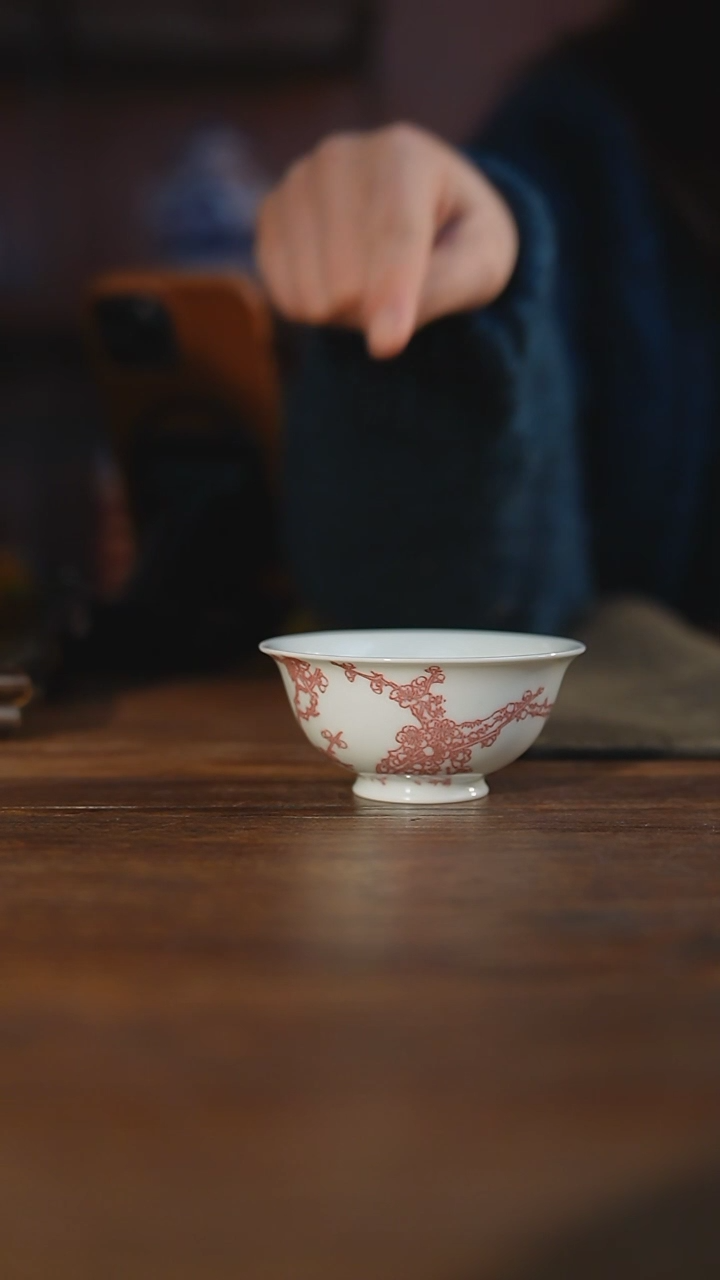 【闪购商品】杯忘言造物釉里红杯