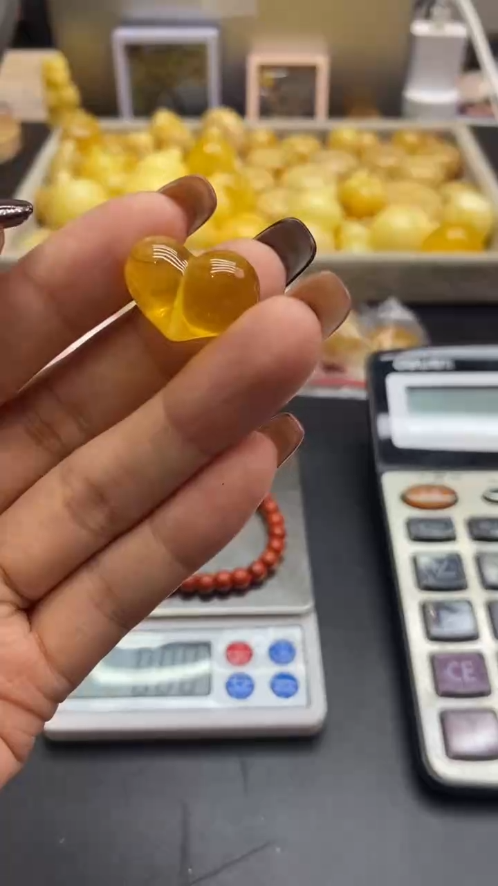 琥珀未镶嵌珠宝奇石2455