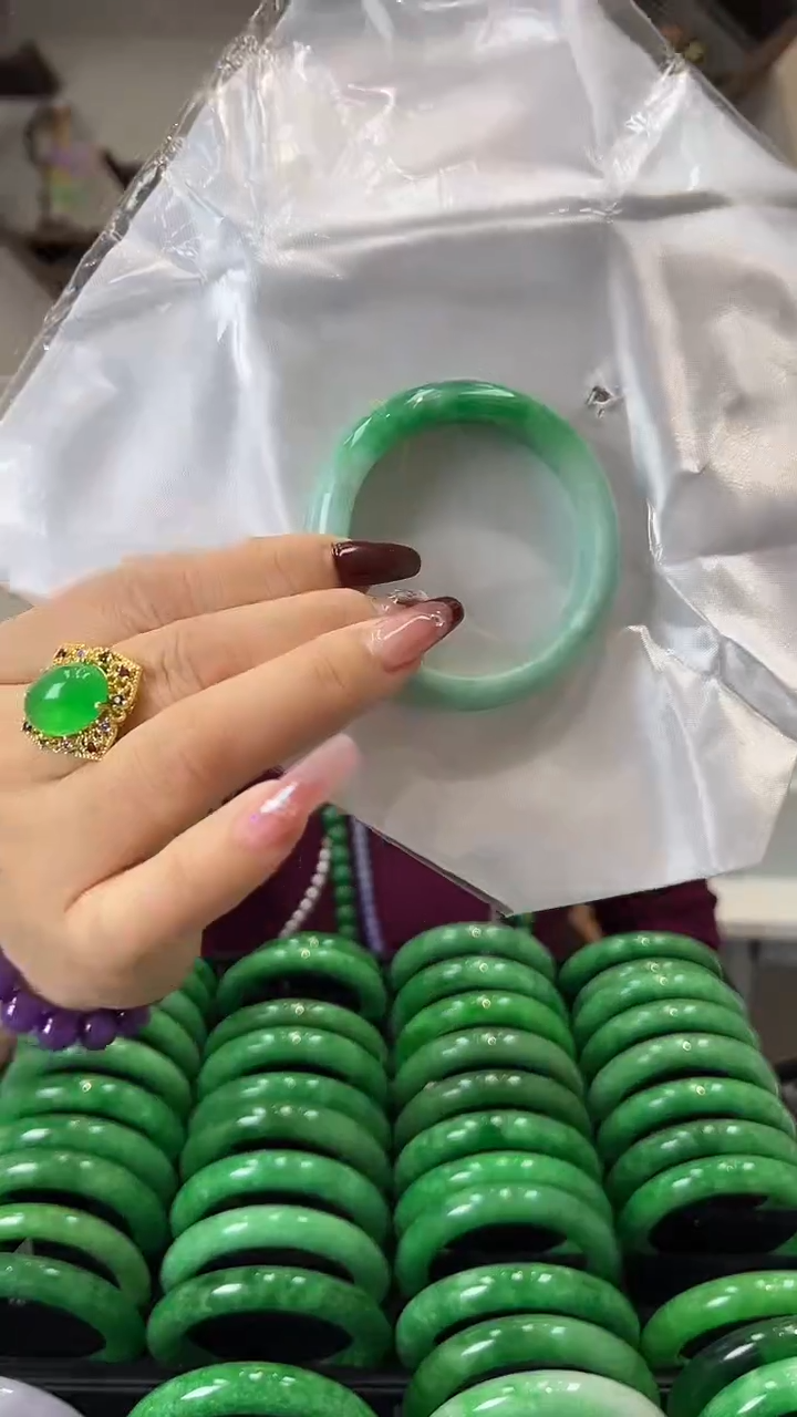 【闪购商品】砖雕a28 圈口54 独货手镯