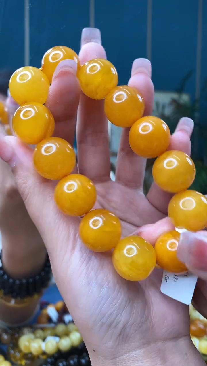 【闪购商品】琥珀裸石未镶嵌2/16多一71