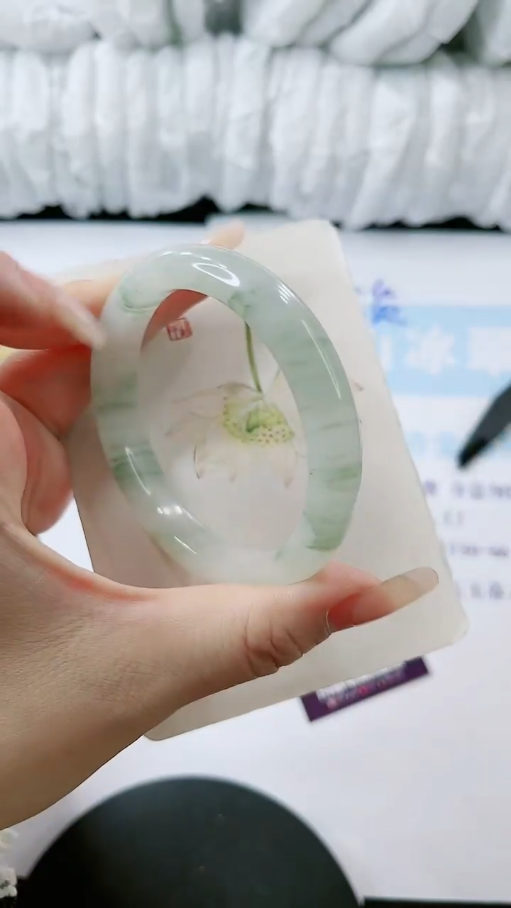 【闪购商品】石英质玉手镯未镶嵌多样性发货S78