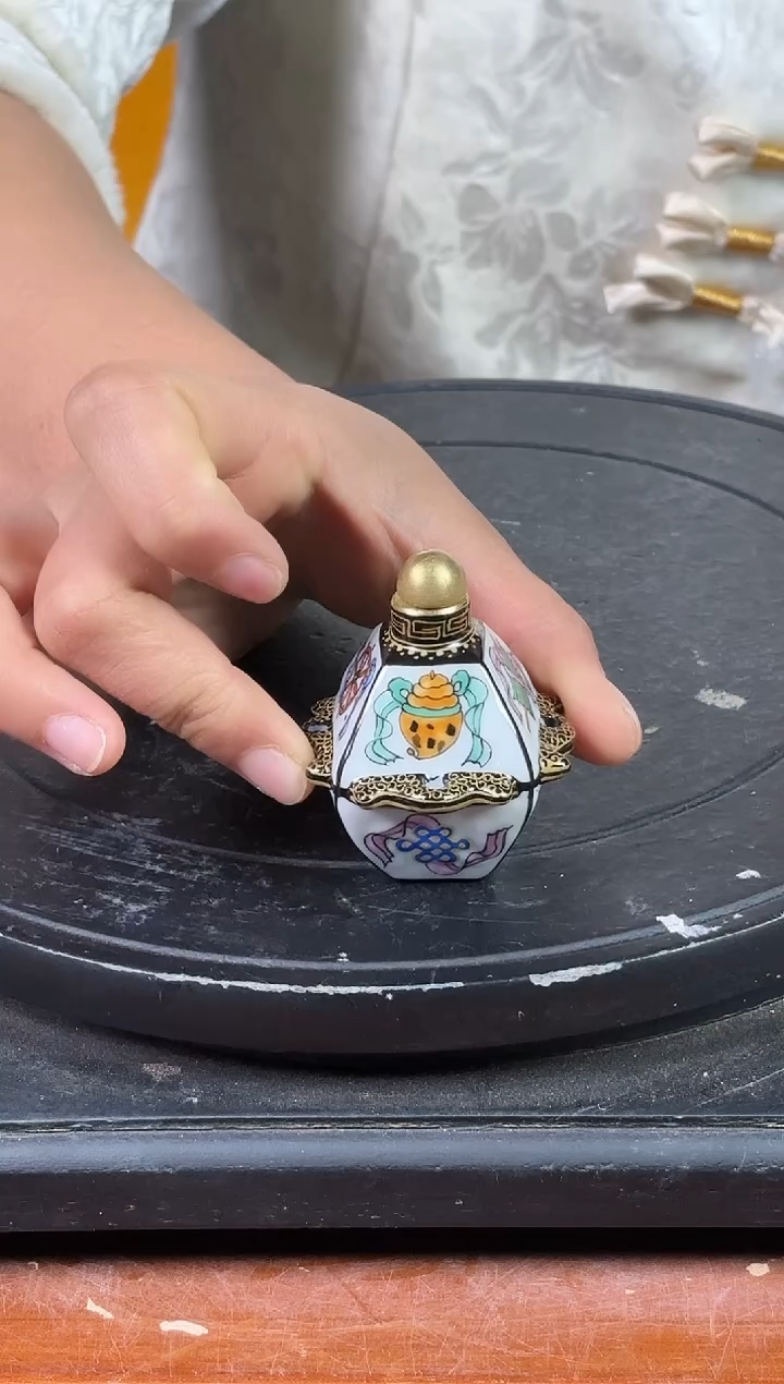 【闪购商品】摆件景德镇陶瓷仿古摆件J937