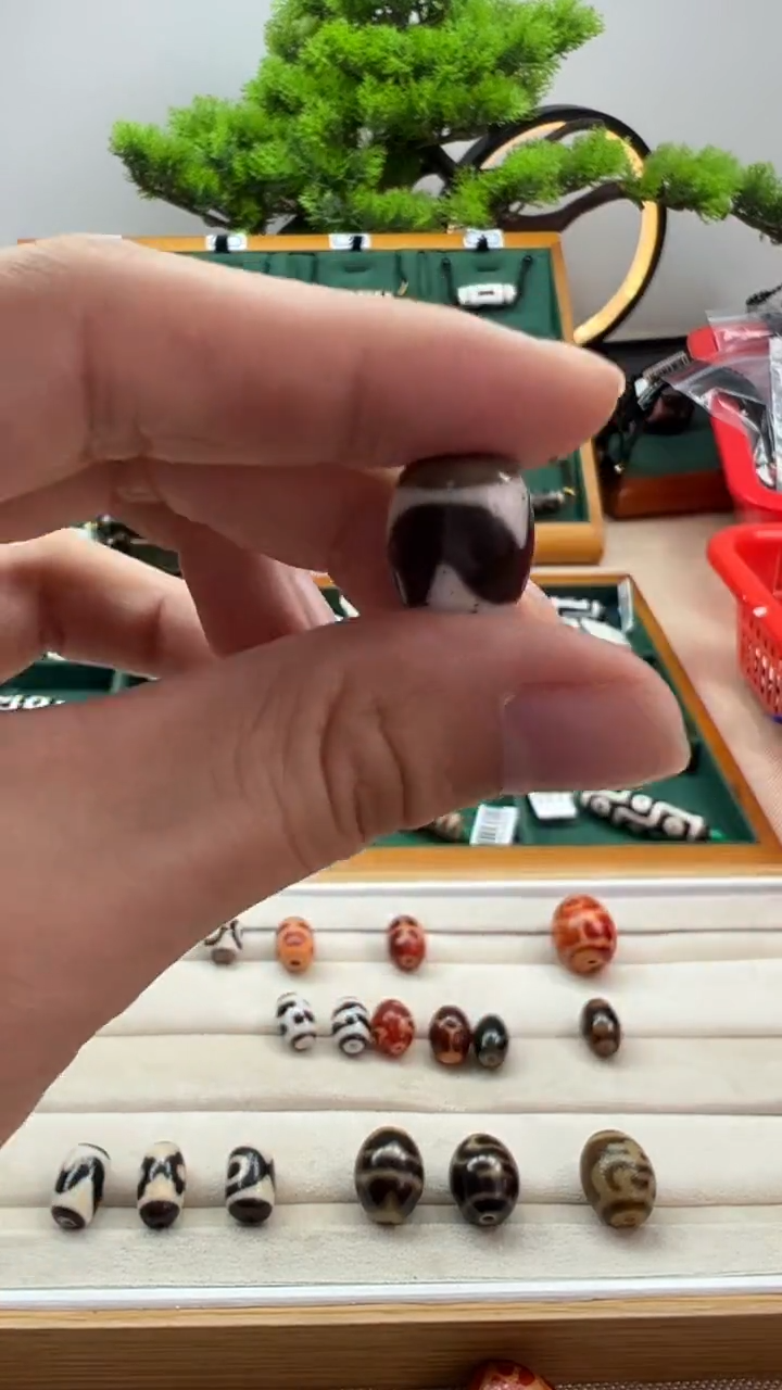 玛瑙/玉髓（覆膜）颈饰未镶嵌龙*野18.（微瑕随机发货）