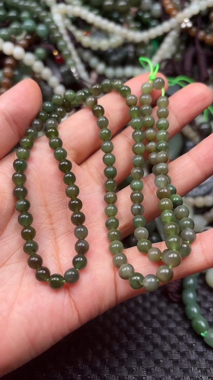 和田玉未镶嵌颈饰1