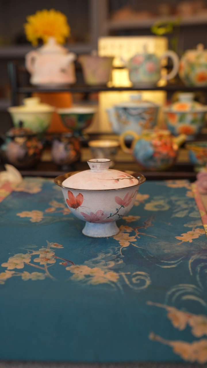 【闪购商品】手绘玉兰花系列   二才盖碗