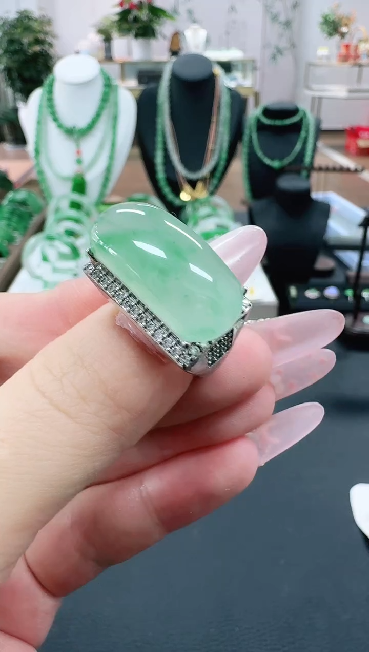 未镶嵌1石英质玉（非洲翠）/0417