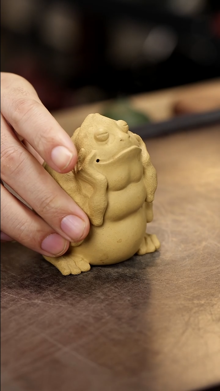紫砂茶宠紫砂思考蛙