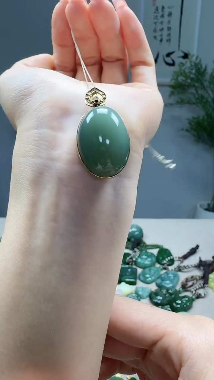 吊坠(不含链)18K金镶嵌和田玉1