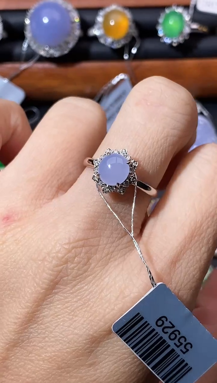 翡翠戒指18K金镶嵌戒指