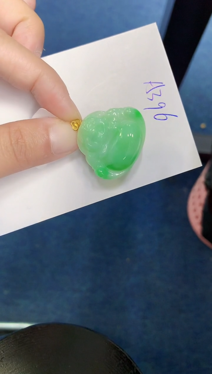 翡翠18K金镶嵌颈饰000000000