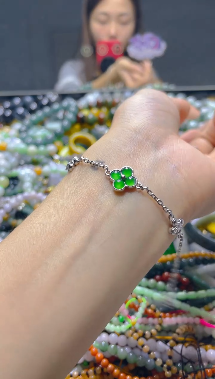 颈饰未镶嵌翡翠/Y/翡翠A货，一件也是批发价