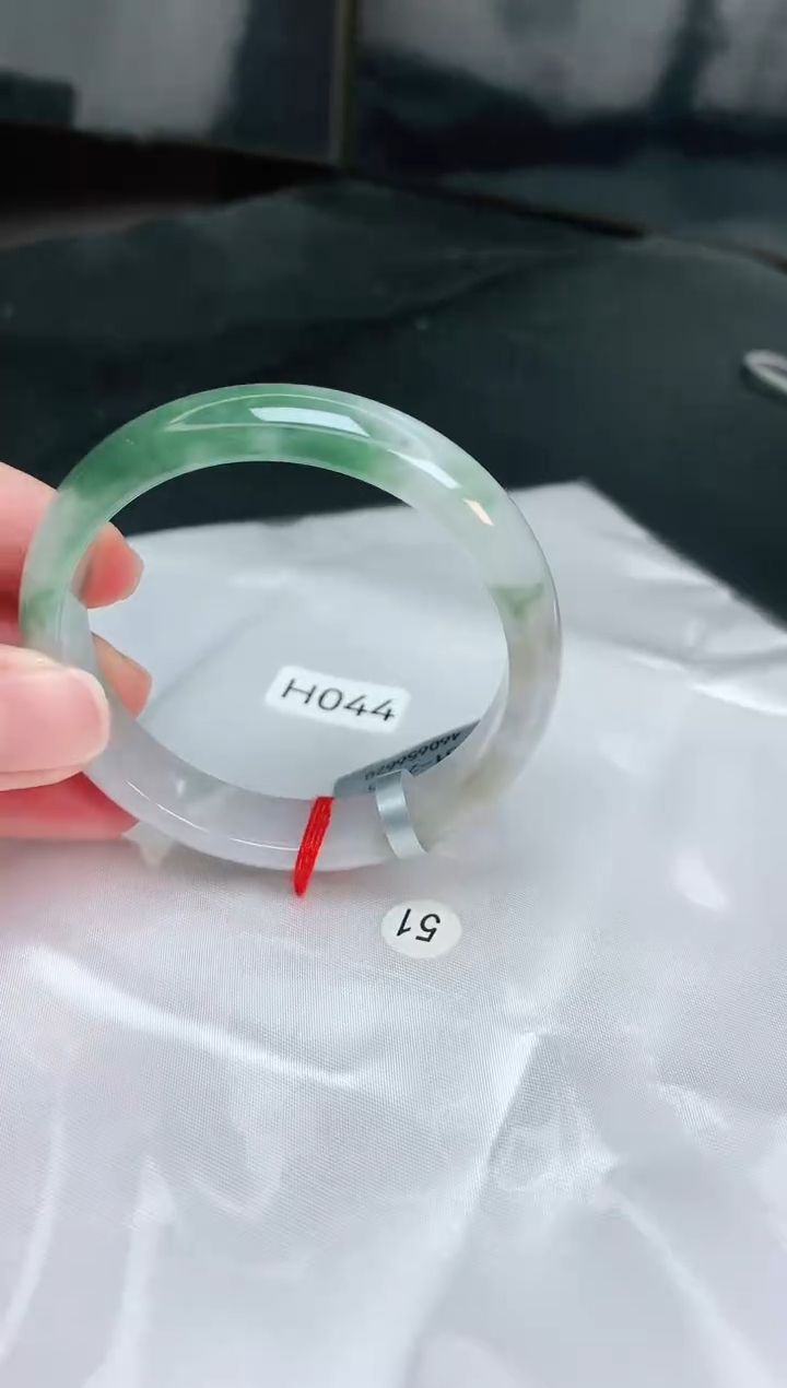 翡翠未镶嵌手镯缅甸天然A货翡翠手镯