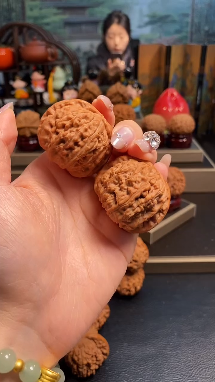 【闪购商品】文玩核桃吊坠H594白狮子42