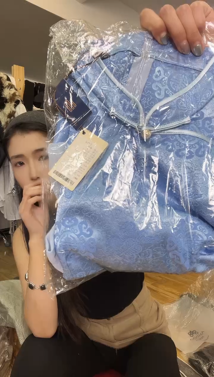 XL码    120斤  上衣