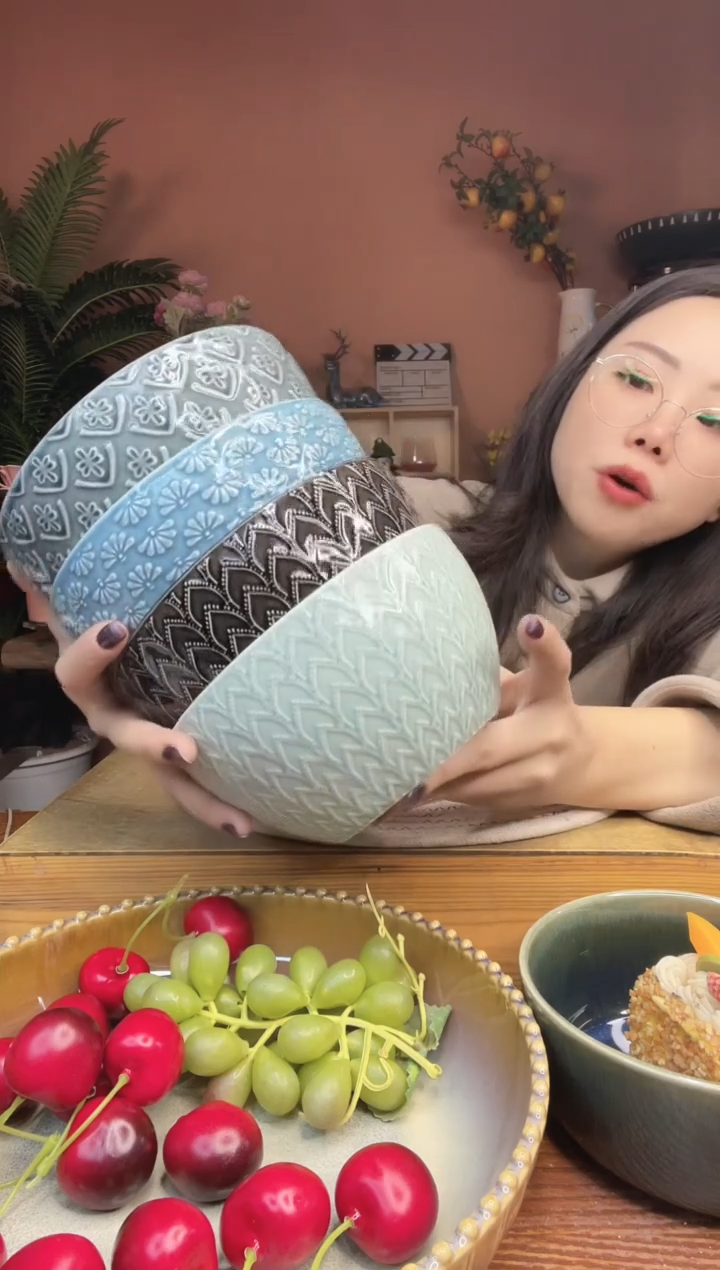 陶瓷6英寸浮雕面碗   4件  微瑕