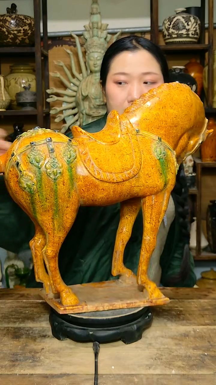 【闪购商品】摆件精品绞胎釉马一个，，，，