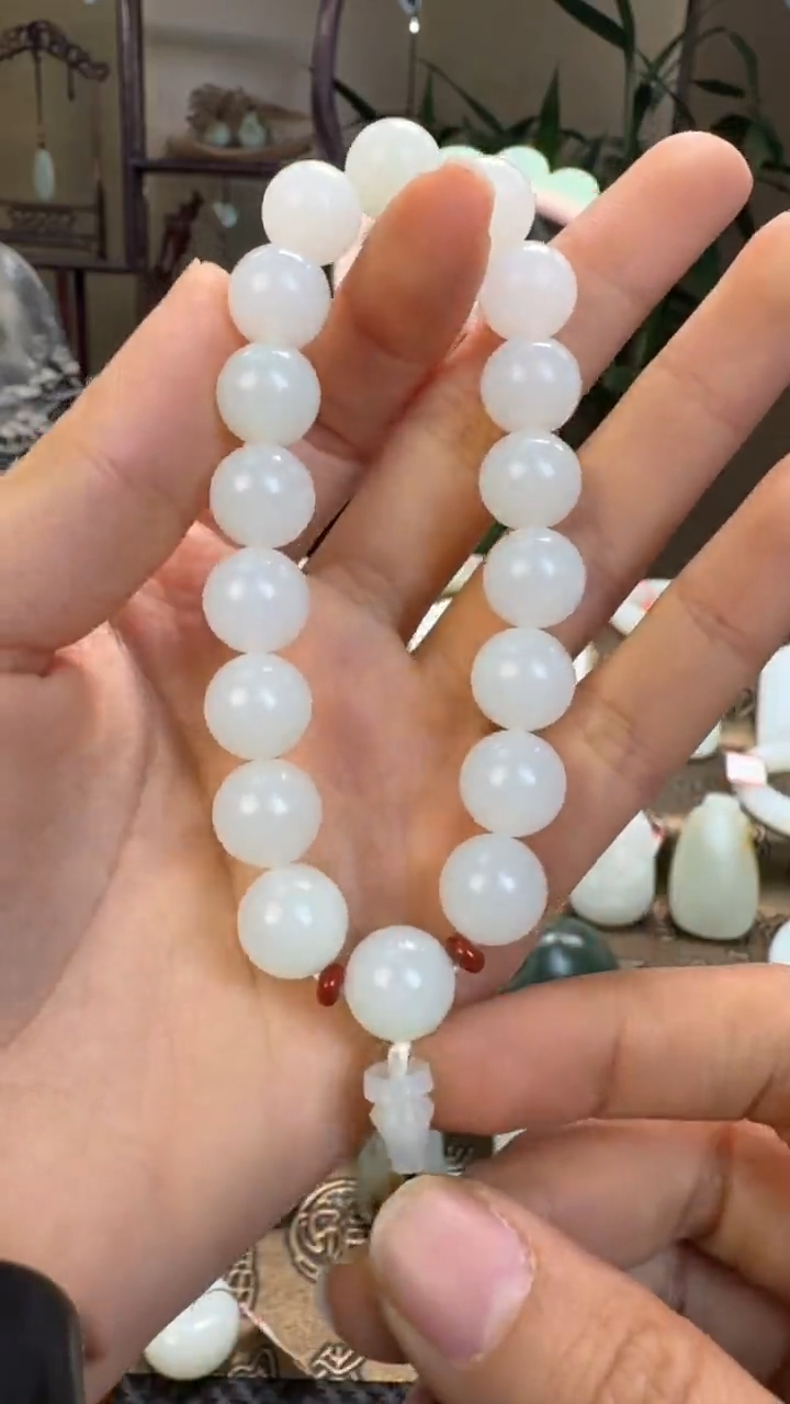 颈饰未镶嵌和田玉白玉手串
