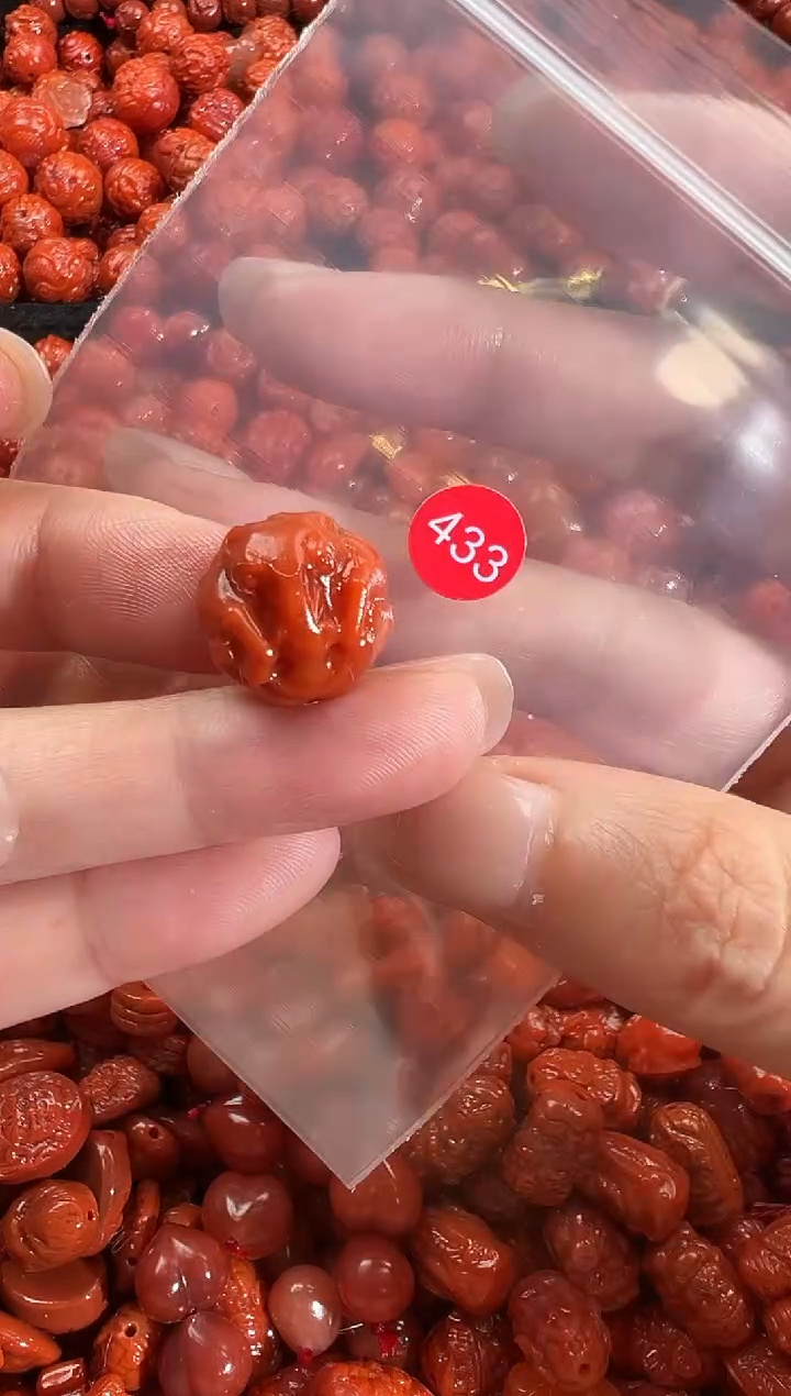 颈饰未镶嵌南红玛瑙0