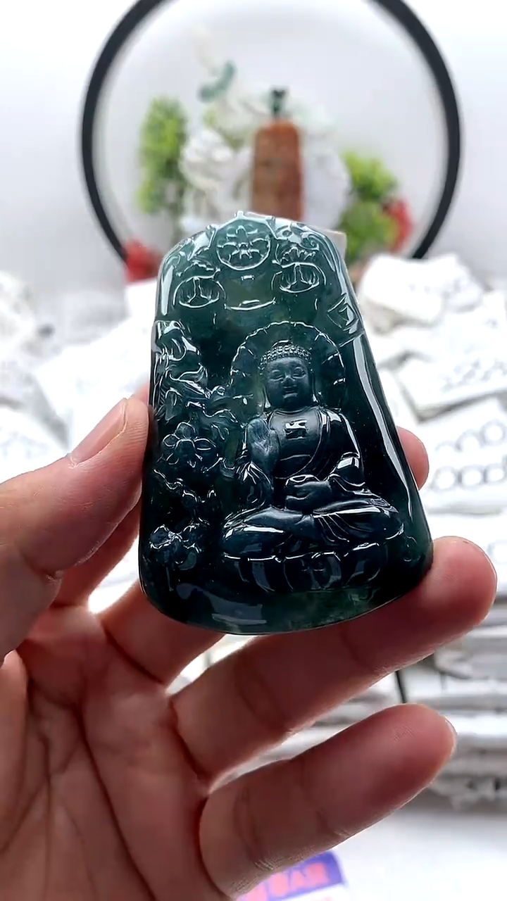 翡翠未镶嵌颈饰阿弥陀佛