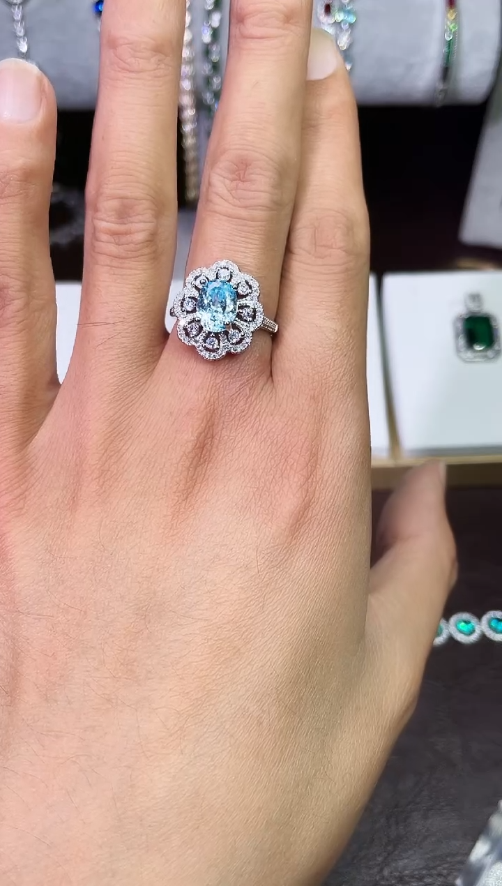 足铂镶嵌合成（培育）蓝宝石戒指/指环海蓝戒指