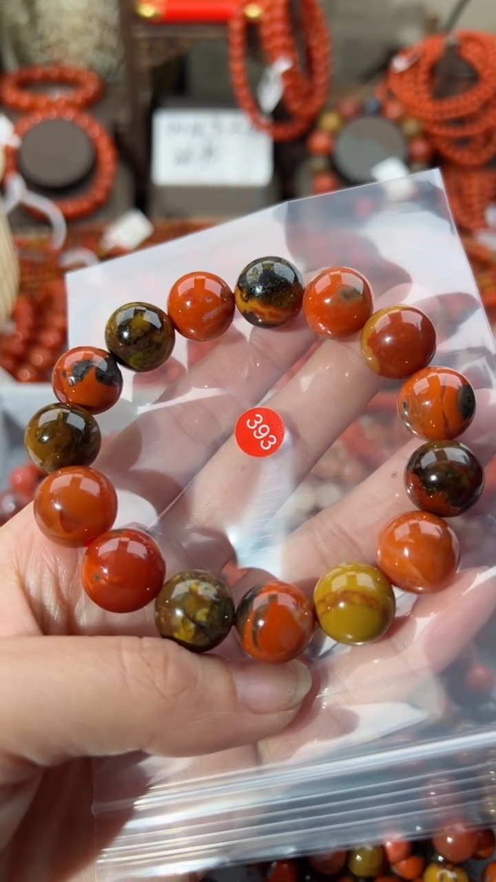 【闪购商品】南红玛瑙手串合金14