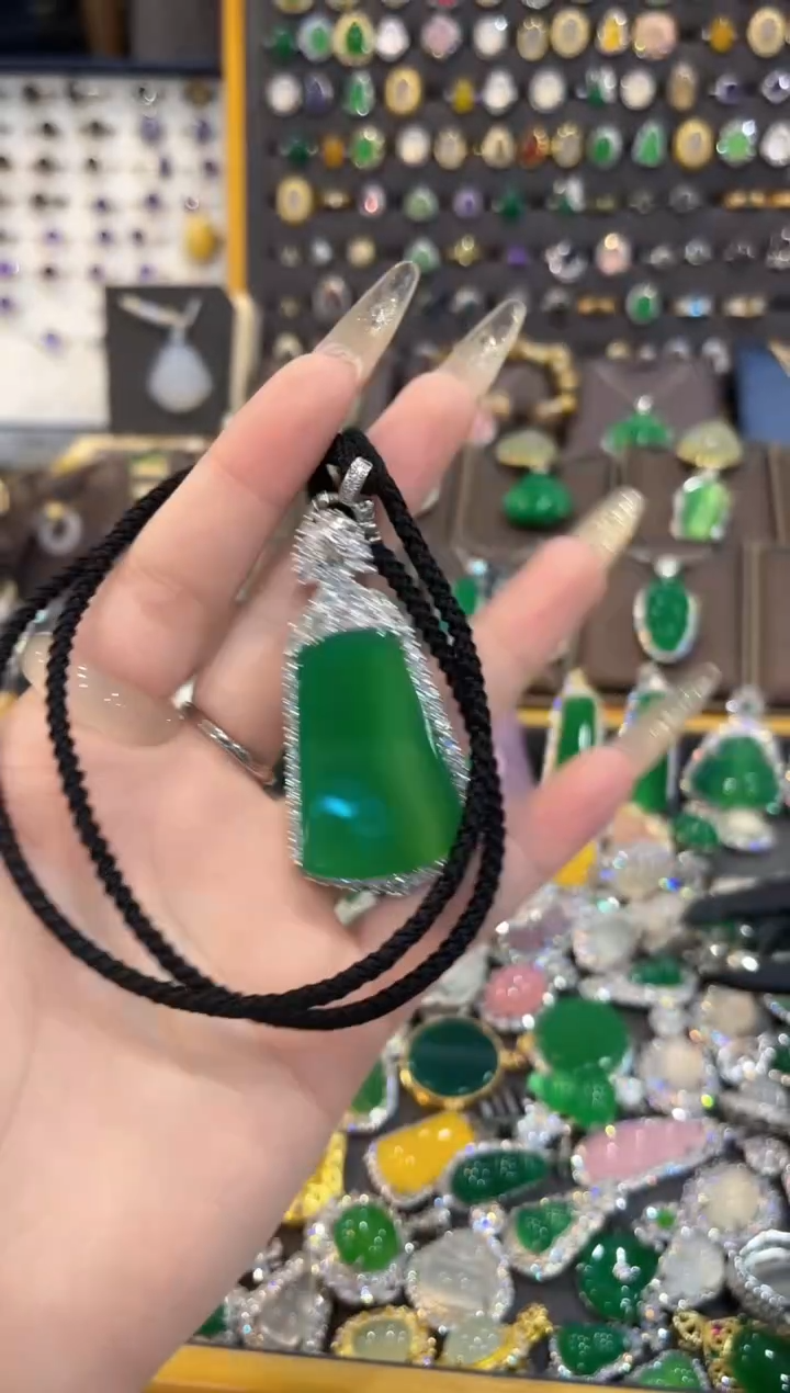 【闪购商品】玛瑙/玉髓颈饰未镶嵌1