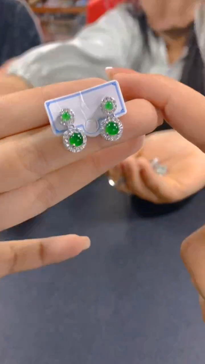 【闪购商品】翡翠耳饰未镶嵌0581702906多样性发其一