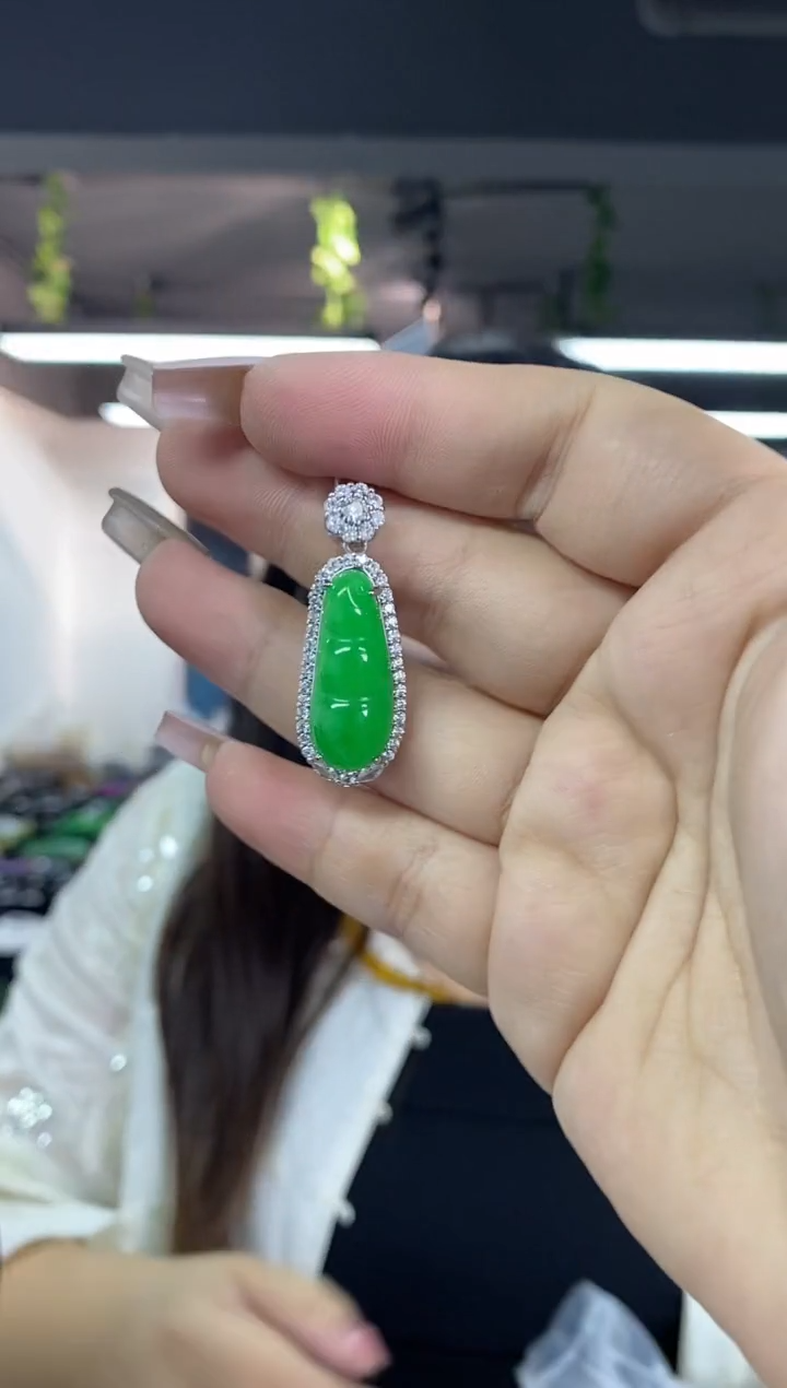 翡翠未镶嵌吊坠(不含链)多样性发其一颜色微差