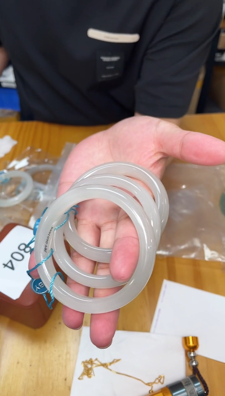 和田玉手镯未镶嵌圈口备注**54-60**（多样性单个发货）