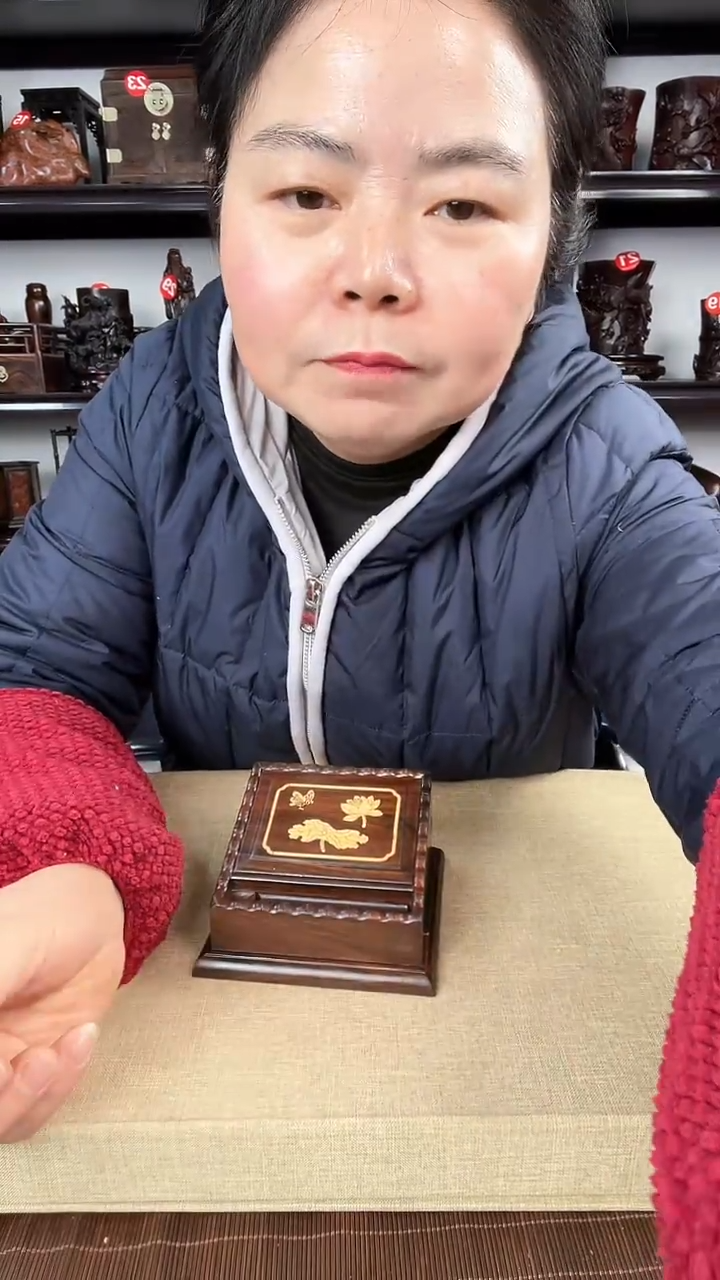 【闪购商品】木456瑕疵老李红木工艺品