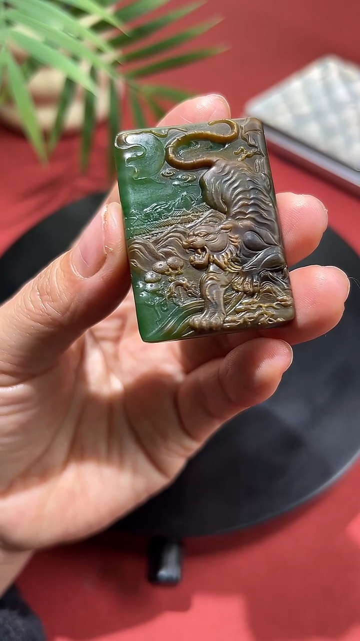 未镶嵌和田玉挂件和田玉上山虎挂件12