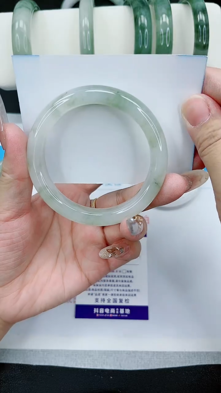 【闪购商品】石英质玉手镯未镶嵌104号/56-57圈