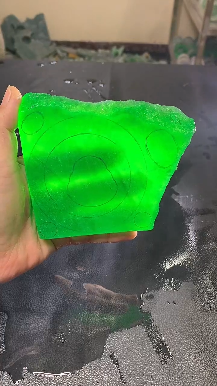玉冰满绿边角毛坯