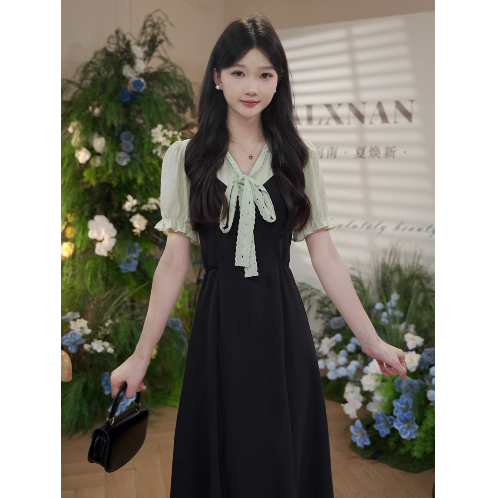 鹿向南「夏日私语」法式气质设计感女夏季新款假两件收腰显瘦连衣裙