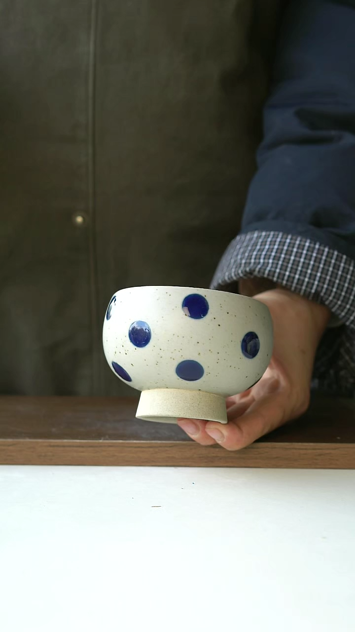 【闪购商品】陶瓷手绘波点蛋杯210cm@4-2@