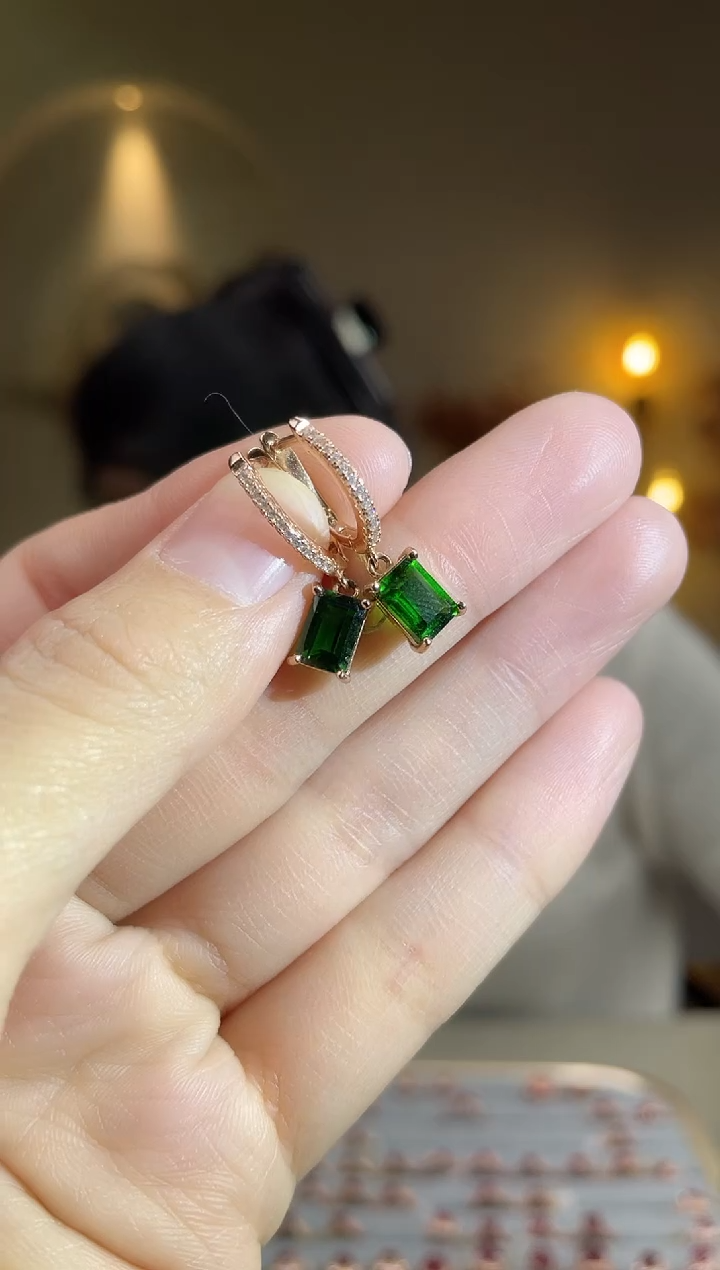 银S925镶嵌透辉石耳饰耳饰