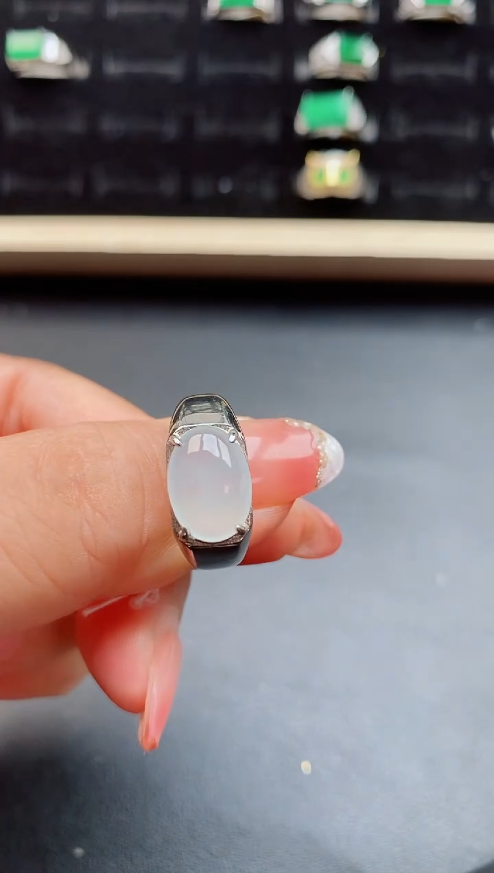 【闪购商品】翡翠戒指银S925镶嵌12121