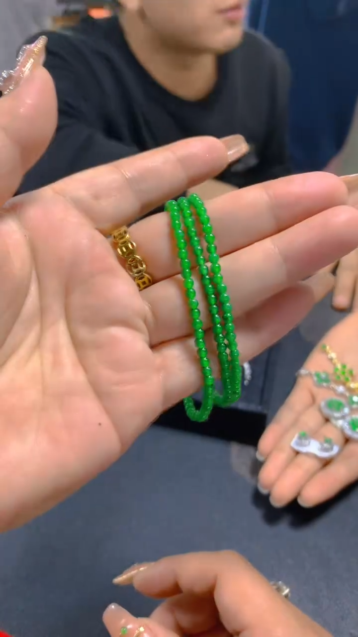 【闪购商品】翡翠手链未镶嵌0481335509多样性发一